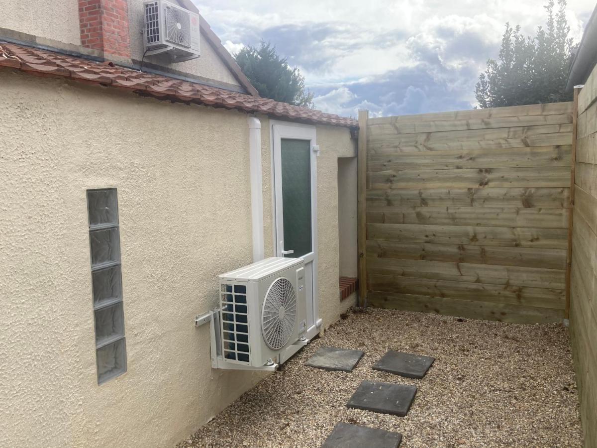 Maisonnette Neuve Avec Jardin Privatif Saran Exterior photo